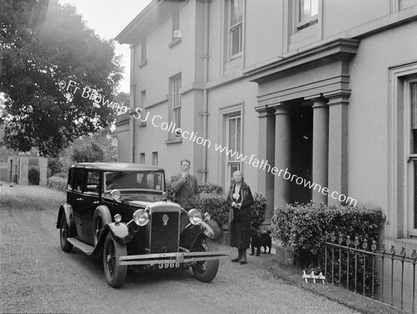 MR & MRS BROWNE WITH OLD CAR